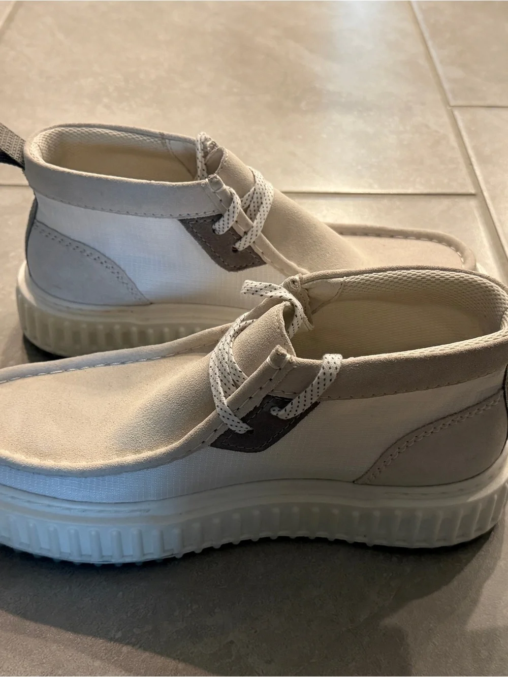 Clarks lightweight chukka